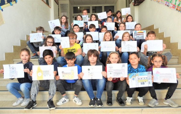 4^A elem collegio arcivescovile trento scuola 2019 pesce di pace.JPG